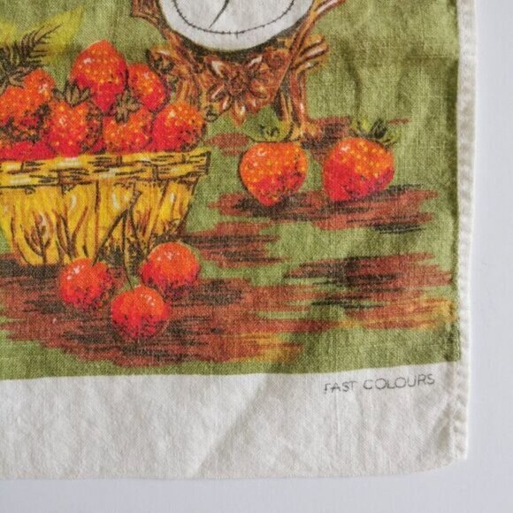 Vintage Fruit Basket Linen Tea Towel, Mid Century Kitchen Decor - Picture 3 of 10